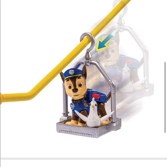 Paw Patrol Chase’s Deluxe Vehicle and Rescue Center Playset - Picture 13 of 14
